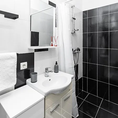 Apartment Lovely In With Kitchen Sibenik